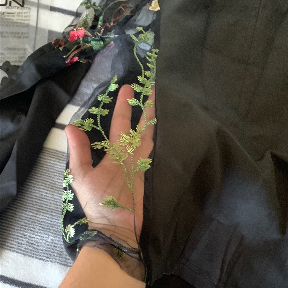 Black Floral Embroidered Men's Jacket - Picture 4 of 6